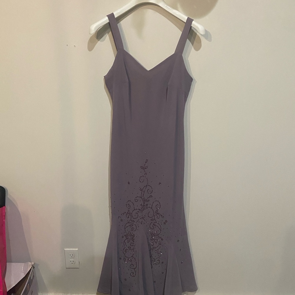 Elegant Sleeveless Purple Midi Dress